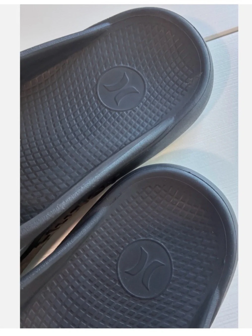 Men's Black Hurley Injection Flip Flops Size 13 Non Slip EVA Step In Thong